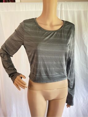 Danskin Gray Striped Long-Sleeve Crewneck Top With Back Cutout EUC